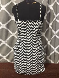 Chic Black &amp; White Mini Dress
