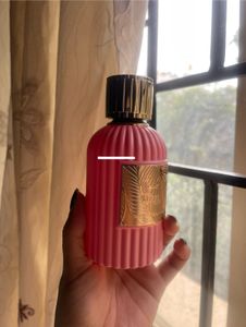 Qissa Pink Paris Corner