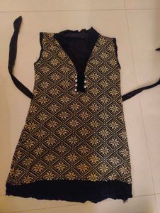 Sleeveless Patterned Tunic Top