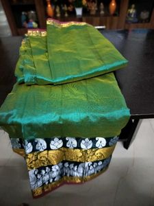 New unused Dual Shade Saree With Traditional Borde