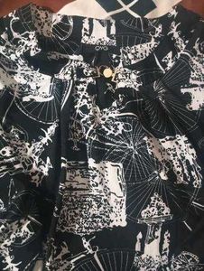 Pretty Top 🖤