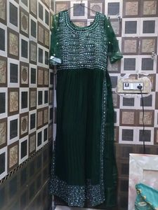 Dark Green Naira Cut