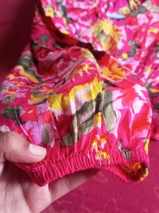 Shein smocked waist floral pattern top S