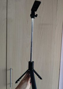 Extendable Phone Selfie Stick Tripod