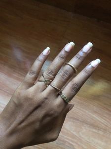 A Set Of 4 Rings