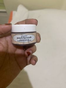 Just Herbal Peach Lip Scrub