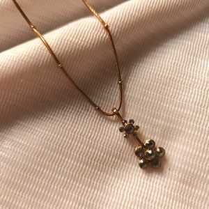 🆕 Floral Pendant Necklace