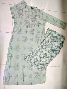 Elegant Kurta Set From IKAT