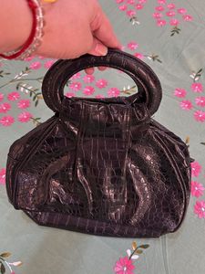 Chic Black Handbag