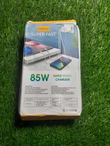 Realme 85W SuperVOOC Charger
