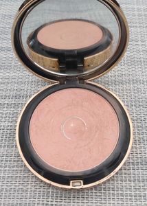 Swiss Beauty - Silky&amp;Smooth Oil Control Powder