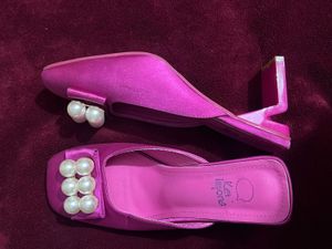Ket imported footwear