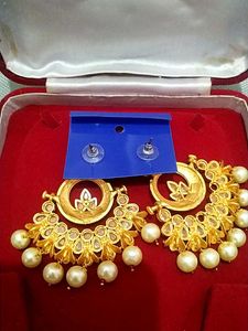 Kundan Earings With FREE Maangteeka