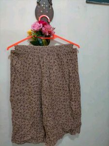 Printed Tee &amp; 3/4 Pant Set