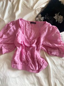V Neck Top With Puffed Sleeves
