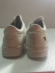 Puma Sneakers