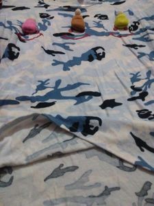 Sholder Cut Top With Little Cap