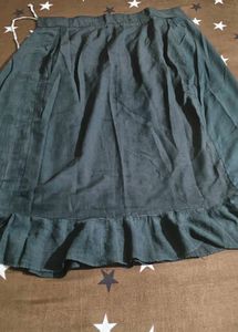 Combo Of 2 Heavy Sari 1 Silk Saree And 7 Petticoat