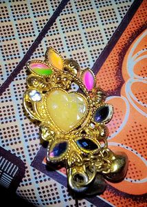 Vintage Gold Tone Heart Brooch