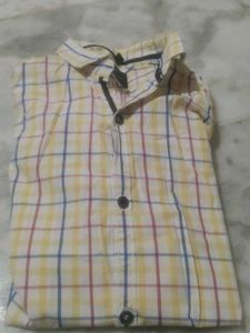 Men&#39;s Yellow Plaid Long Sleeve Button-Down