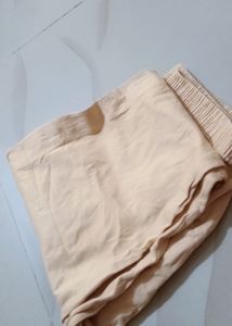 BEIGE LEGGINGS