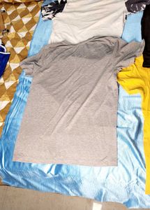 Men&#39;s 5 T-shirt Bundle