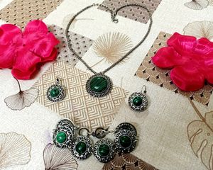 Emrald Green Modern Jewellery Set 💚