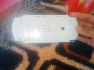 Handheld Game Console