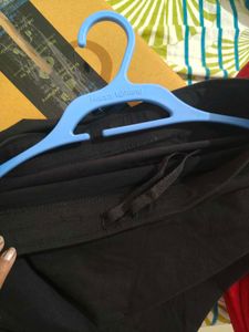 Negotiable black under skirt for sarees