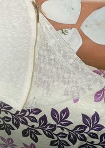 Letticil, Very Stylish Ti Shirt With Top