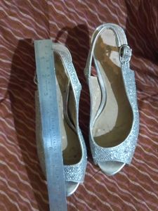 SILVER GLITTER HEELS