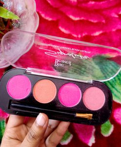 Blue HeavenSignaturePROFESSIONAL VIBRANT BLUSHER
