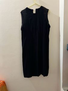 Chic Black Dress