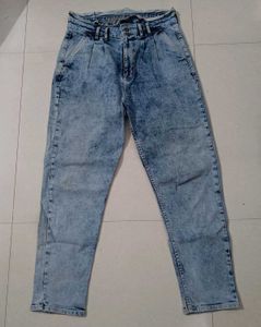 Boyfriend Fit High-Rise Jeans