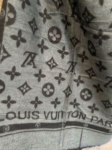 LV Scarf