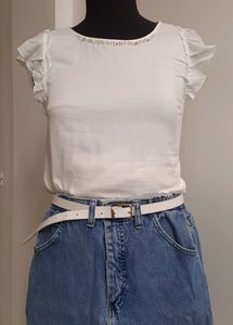 frilled sleeve white top