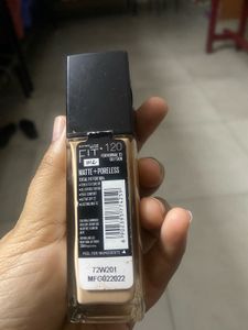 Maybelline New York Fit Me Matte + Poreless Liquid