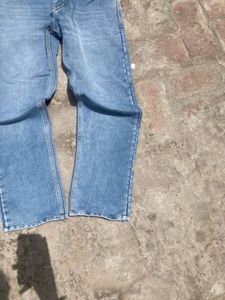 Tommy Hilfiger Thrifted Denim Jean