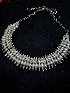 Pearl And Silver Colour Short Necklace 🥰🎀✨️