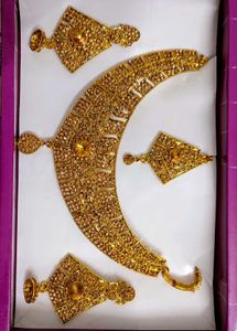 Elegant Gold-Tone Jewelry Set