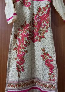 Kurta Set Free Matching Bangles