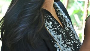 Black Nairacut Kurti