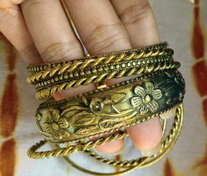 Vintage Gold-Tone Bangle Set