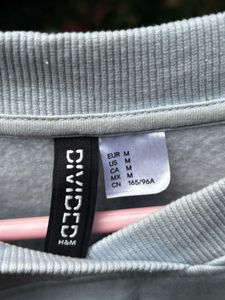 H&amp;M light blue v-neck Valencia sweatshirt