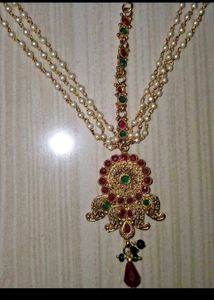 Pearl &amp; Stone Maang Tikka