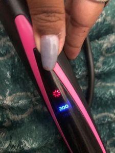 Vega Hair Straightener