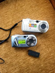 SONY CYBERSHOT Digital Camera Combo