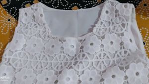 Sleevless Top