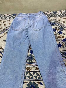 Ripped Denim Mom Fit Jeans