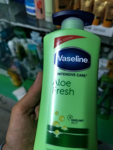 Vaseline Intensive Non Sticky ALOE Fresh Lotion
